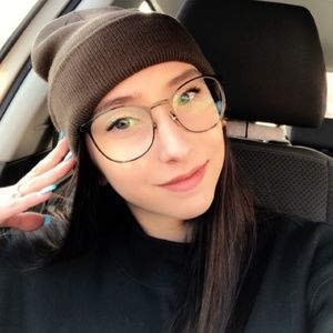 Meet your Posher, Mar